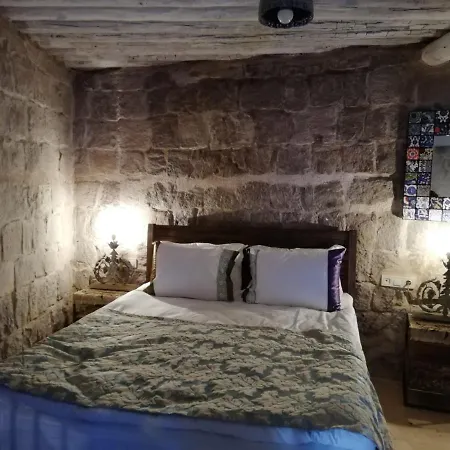 Проживание в семье Pigeon Cappadocia Учисар