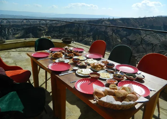 Проживание в семье Pigeon Cappadocia Учисар